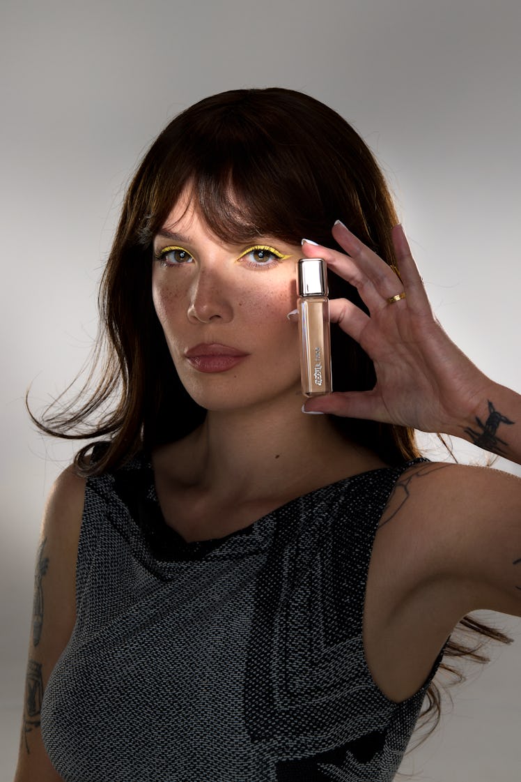 Halsey Végre Bemutatja A Színpadra Készült Korrektort!