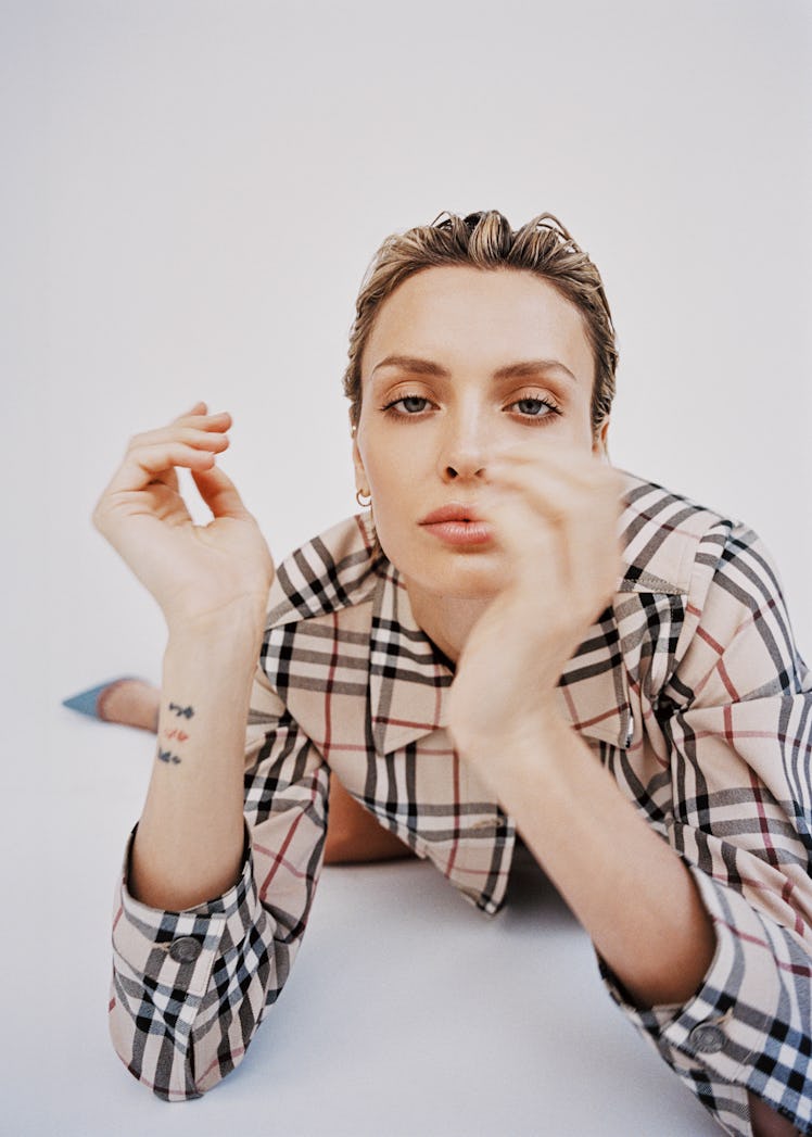 Red Sonja: Wallis Day és Jane Goodall, az ikonja!