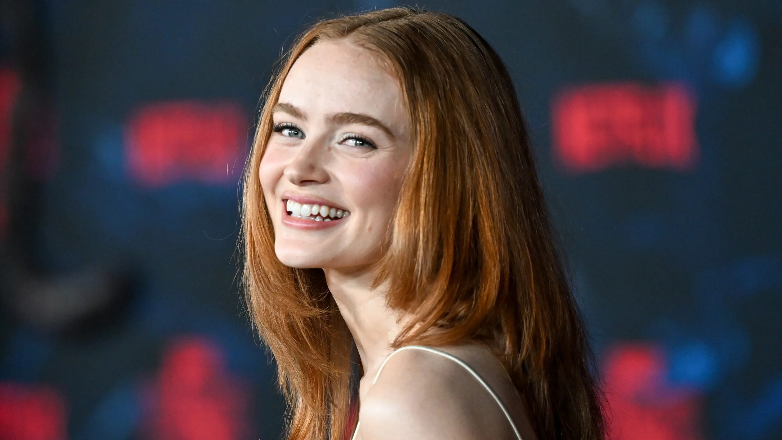 Sadie Sink: Így kezeli a romantikát a kamerák mögött!