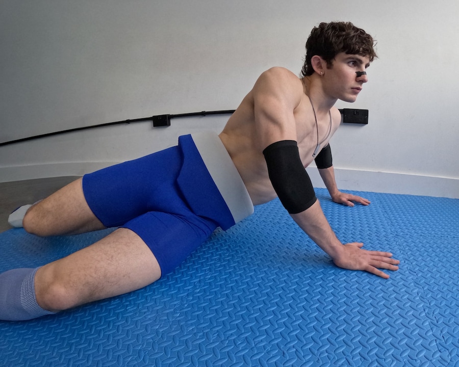 Divatavatarok Jake Zhang-tól a poszt-fizikai világban!