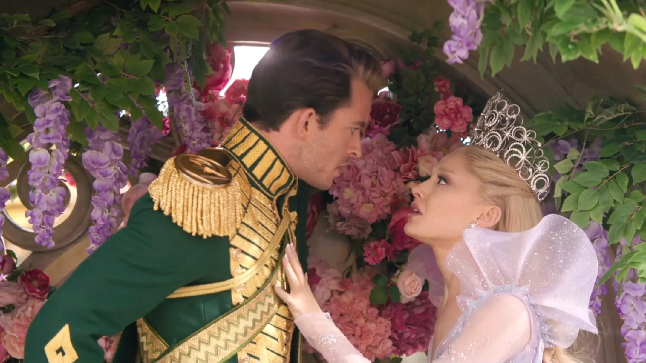 „Passziós” Glinda-Fiyero jelenet miért került ki a Wicked-ből?