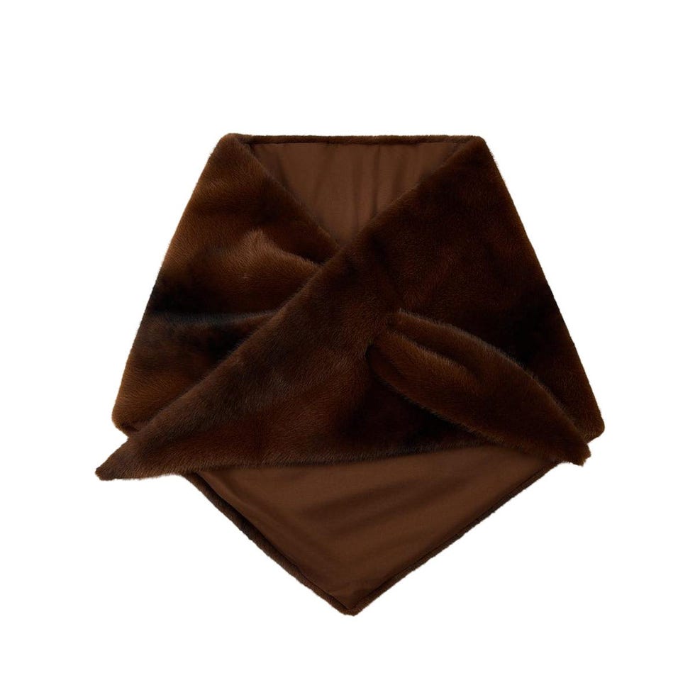 A Trianguláris Sál: A Tél Legújabb Menő Kiegészítője!