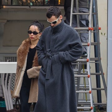 Bowen Yang búcsúzik az SNL-től: érzelmes jelenet Ariannával és Cher-rel