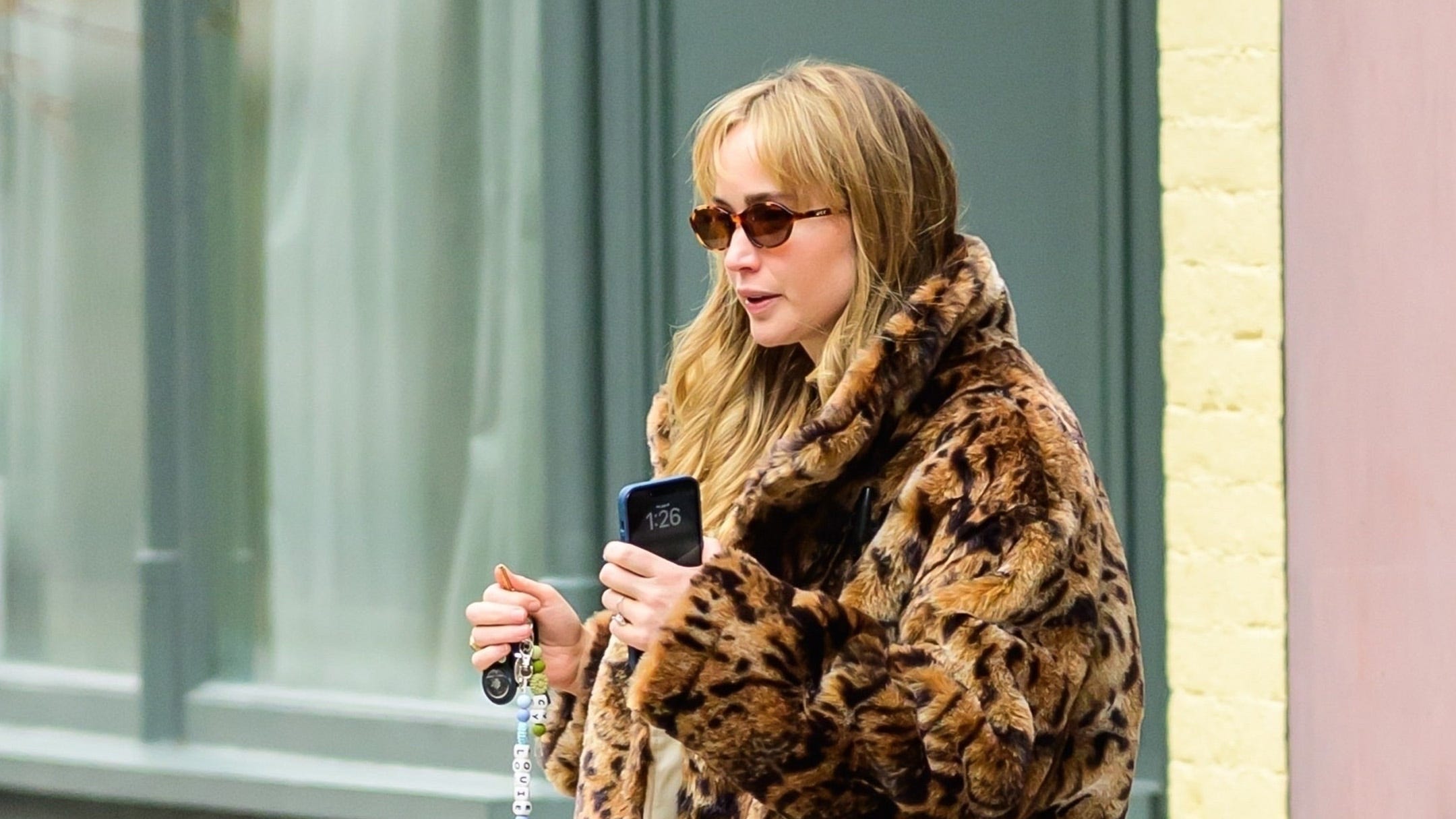 Állatminták színpompája: Jennifer Lawrence új stílusa!