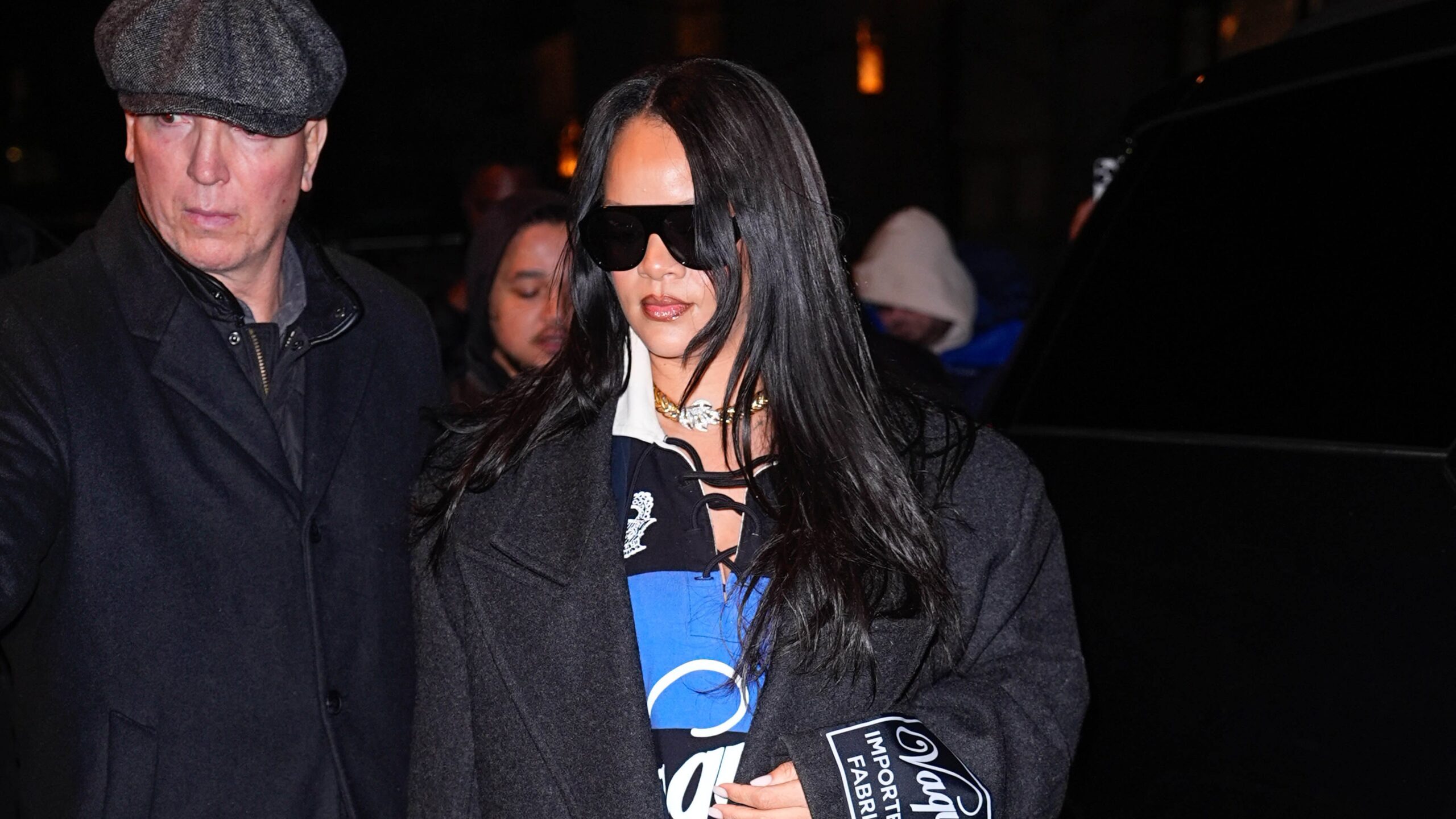 Rihanna: Télen is trendi a preppy rétegzés Vaquera stílusban!