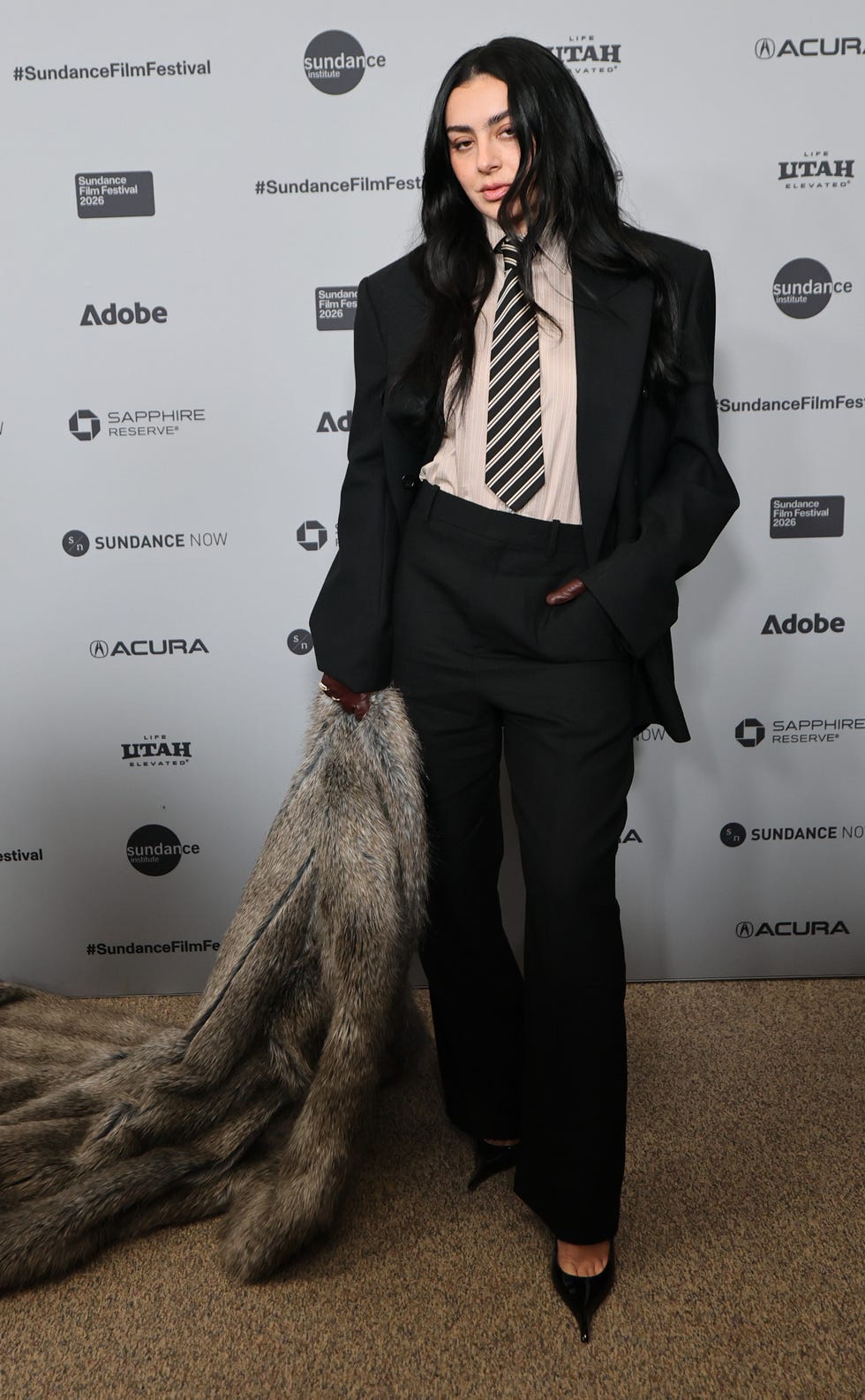 Charli XCX megjelenik a Sundance-on két egyedi Puffersben!