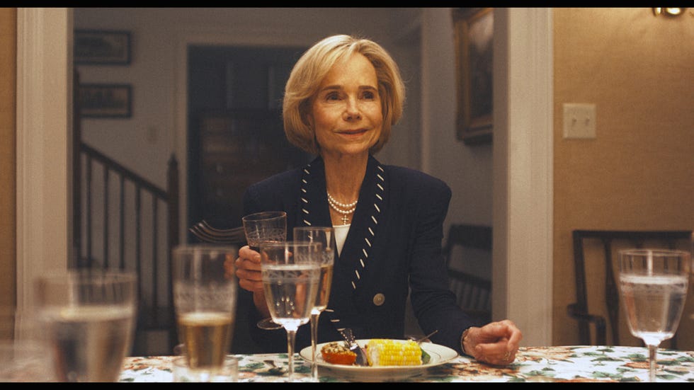 Szerelem történet 5. rész: Carolyn belép a való világba!