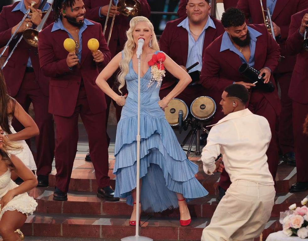 Lady Gaga Flor de Maga brokival tisztelgett Puerto Ricónál!