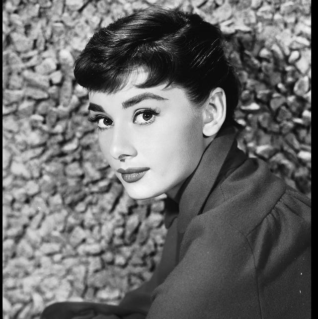 Lily Collins Audrey Hepburn szerepében: új Tiffany film!