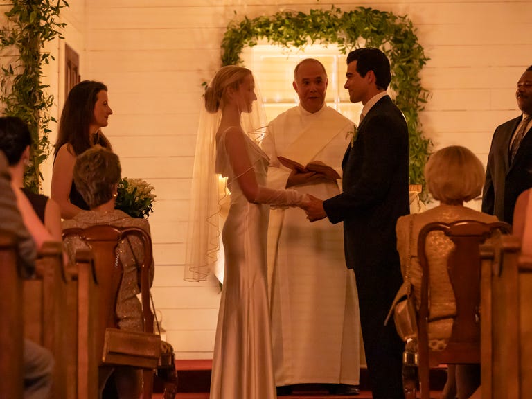 Carolyn Bessette-Kennedy esküvői ruhája: Miért él tovább?