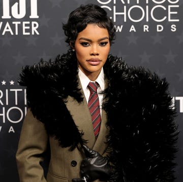 Harry Styles vintage sálakból készült patchwork ingben!