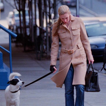 Hailey Bieber fotói: a 2011-es Jil Sander kabát varázsa!