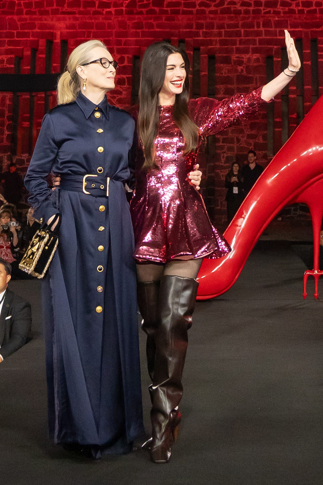 Anne Hathaway divatpillanatai a Devil Wears Prada 2. promóján