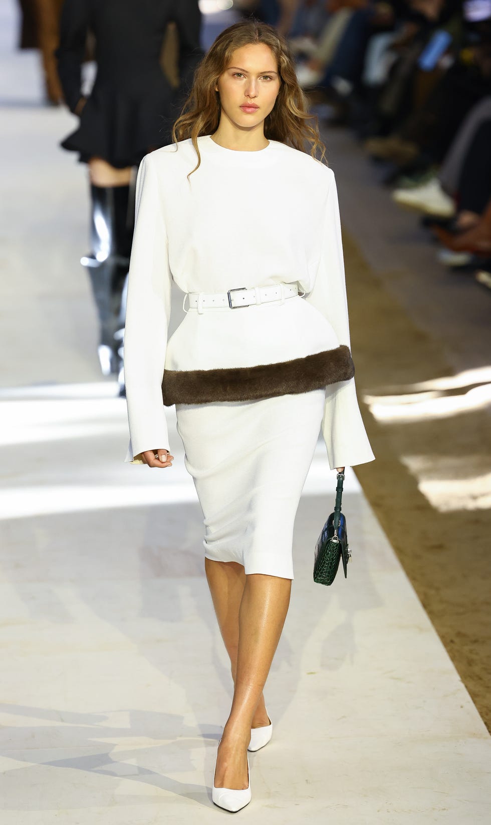 Fur-Trim Trend: Zendaya újítása a menyasszonyi divatban!