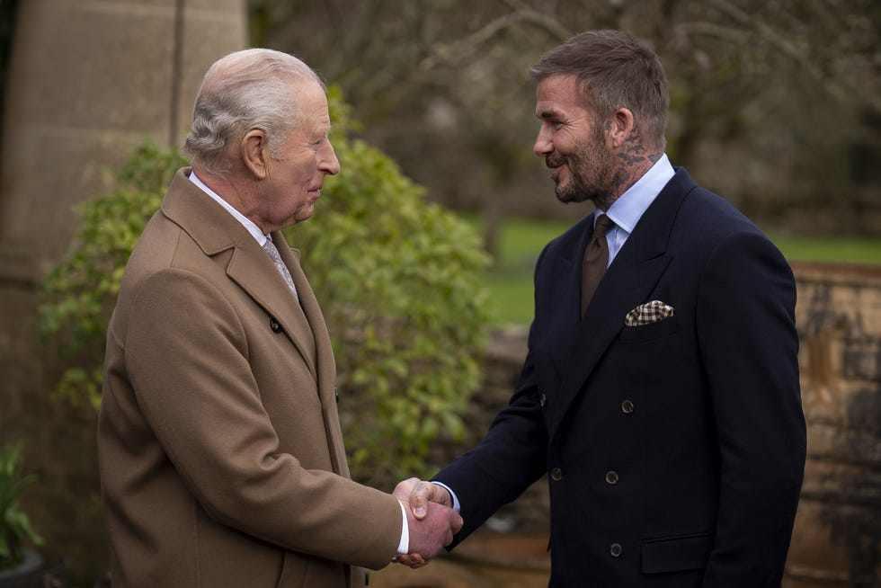 Beckham kertészkedik Károly királlyal: Cottagecore varázs!