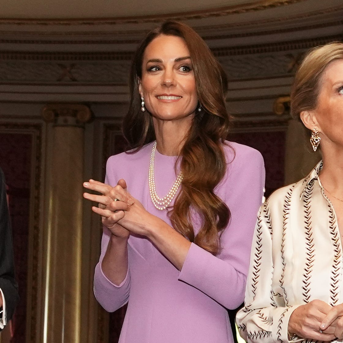 Katalin hercegnő különleges módon tiszteleg II. Erzsébet előtt!