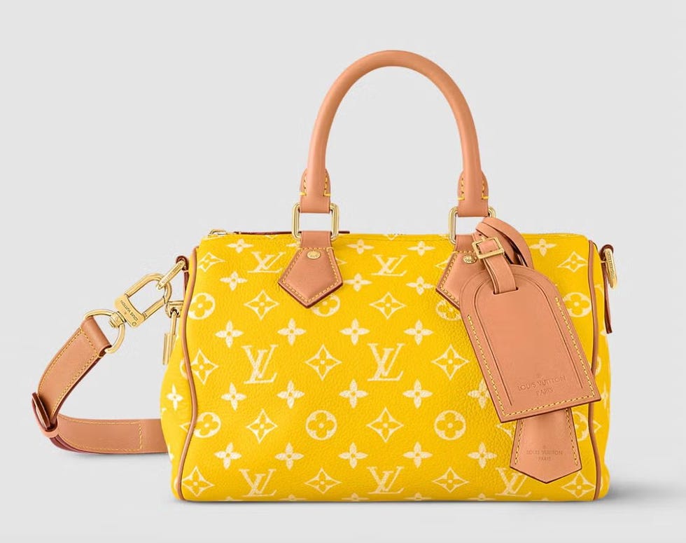 Dua Lipa: Sárga színpompát csempészett leopárdmintába!