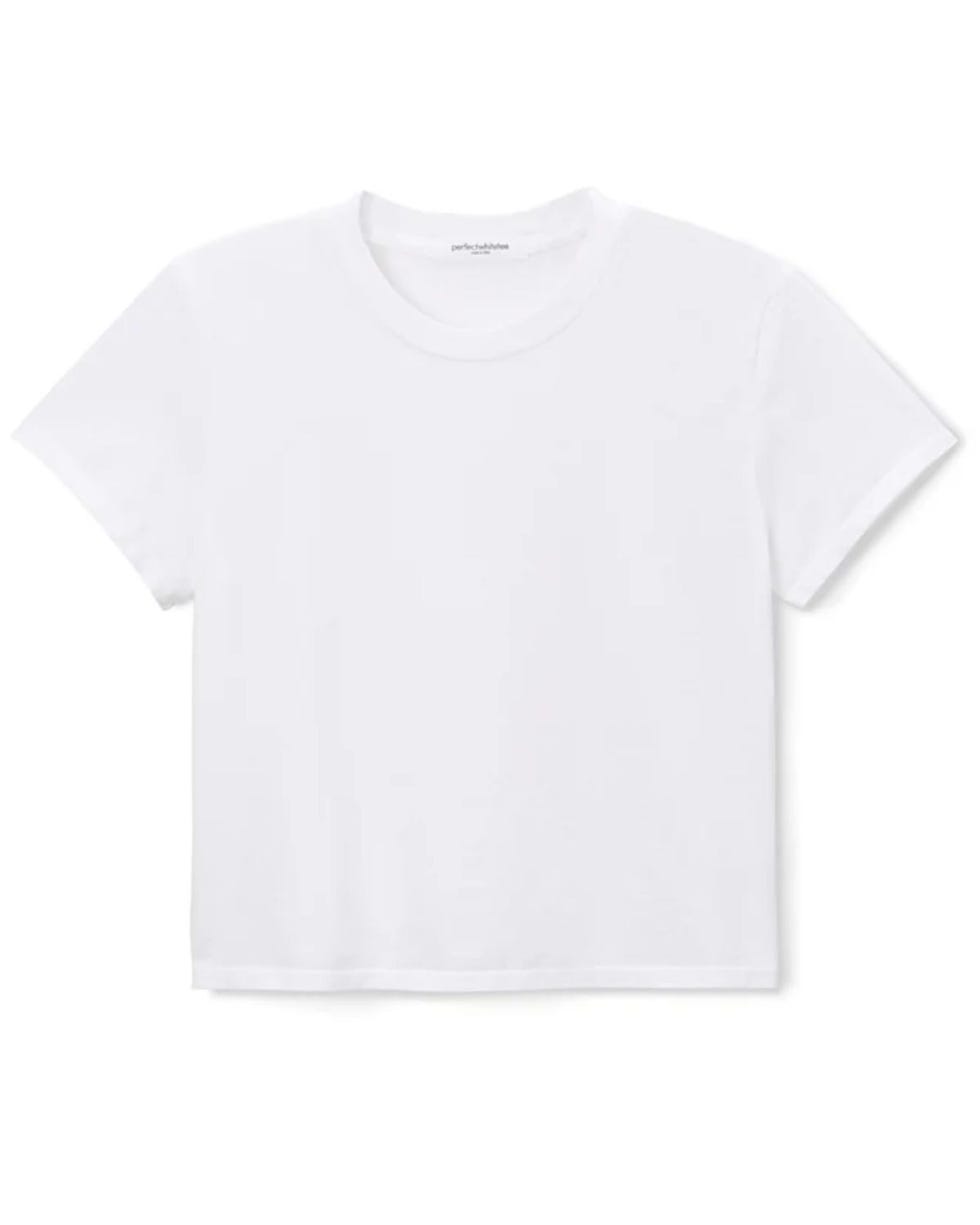 T-Shirt és farmer: Így stílusozd a divatmajmok módjára!