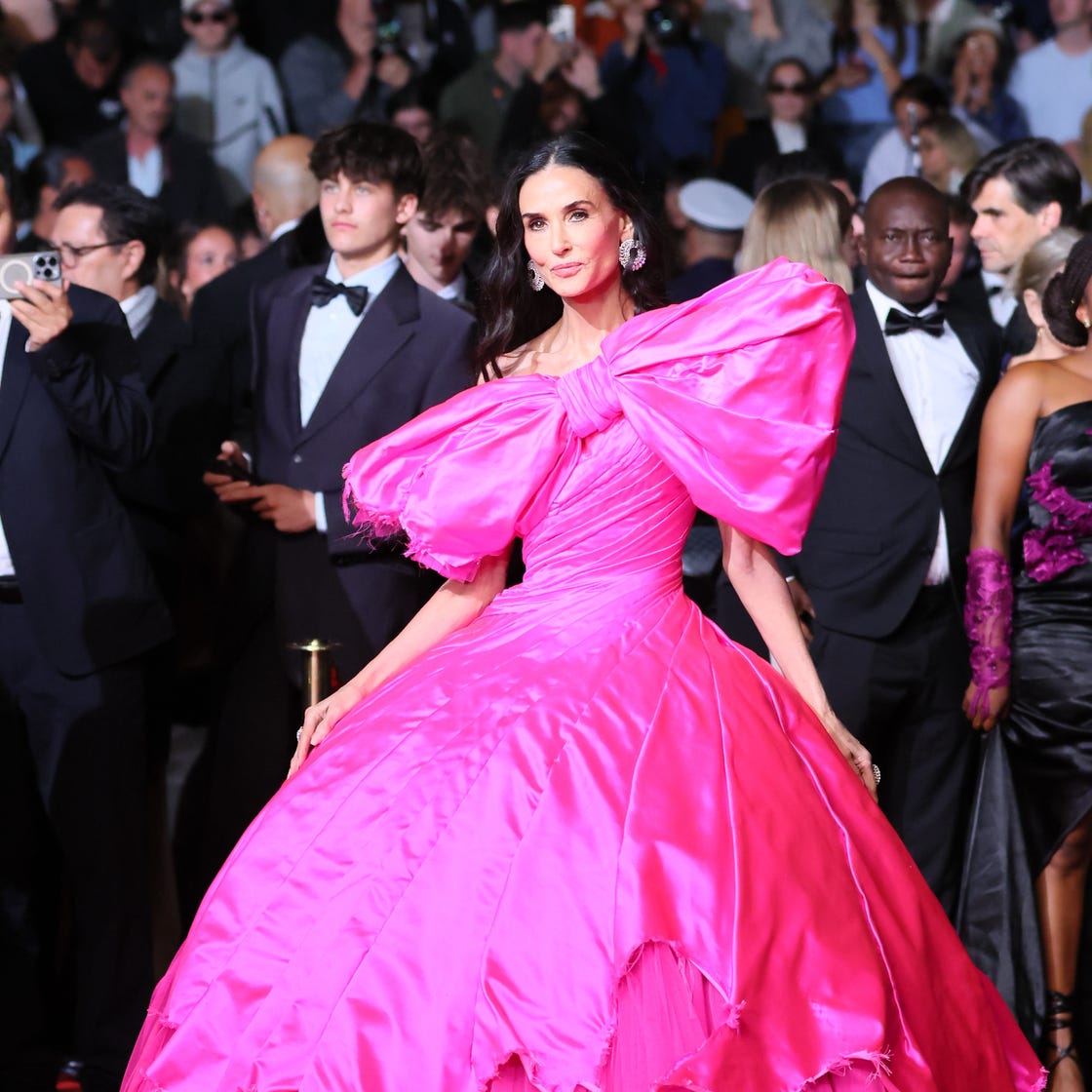 Bubblegum rózsaszín estélyi Demi Moore-tól: Cannes-i varázslat!